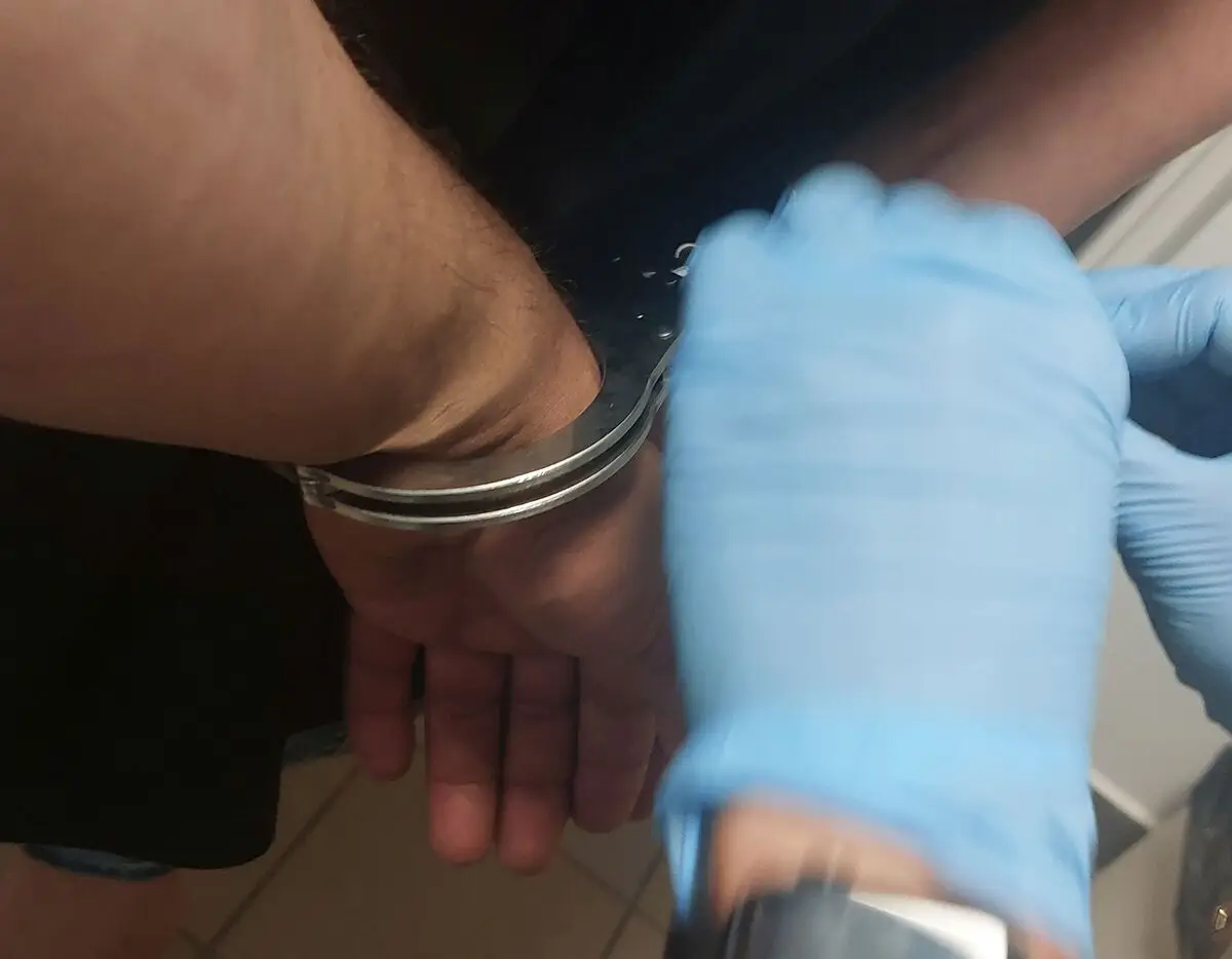 Areszt dla napastnika, który zaatakował 23-latka nożem