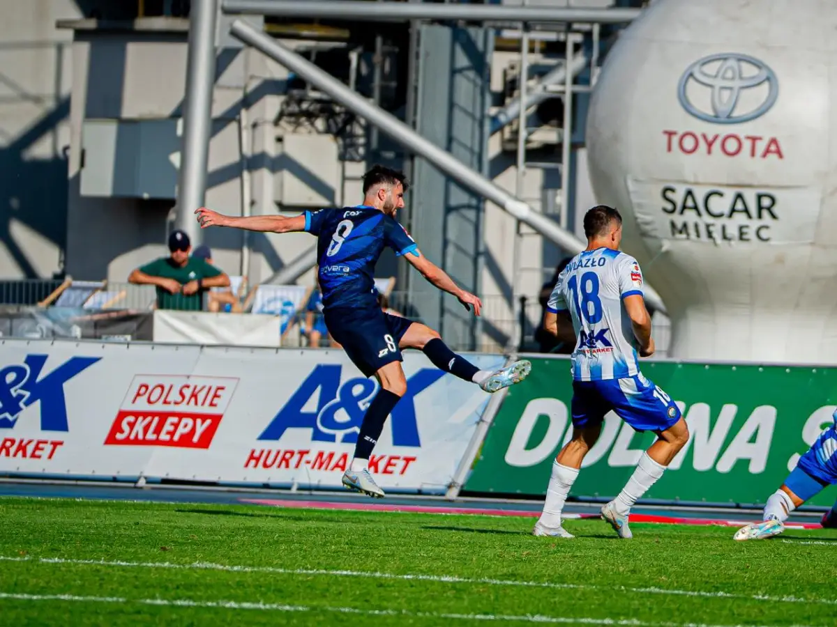 Remis w derbach Podkarpacia. Gol Gossa ratuje Stal Rzeszów