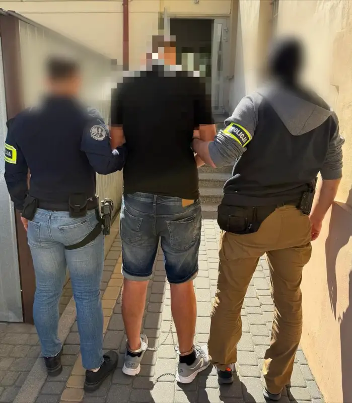 39-letni mężczyzna zatrzymany przez rzeszowską policję na podstawie Europejskiego Nakazu Aresztowania
