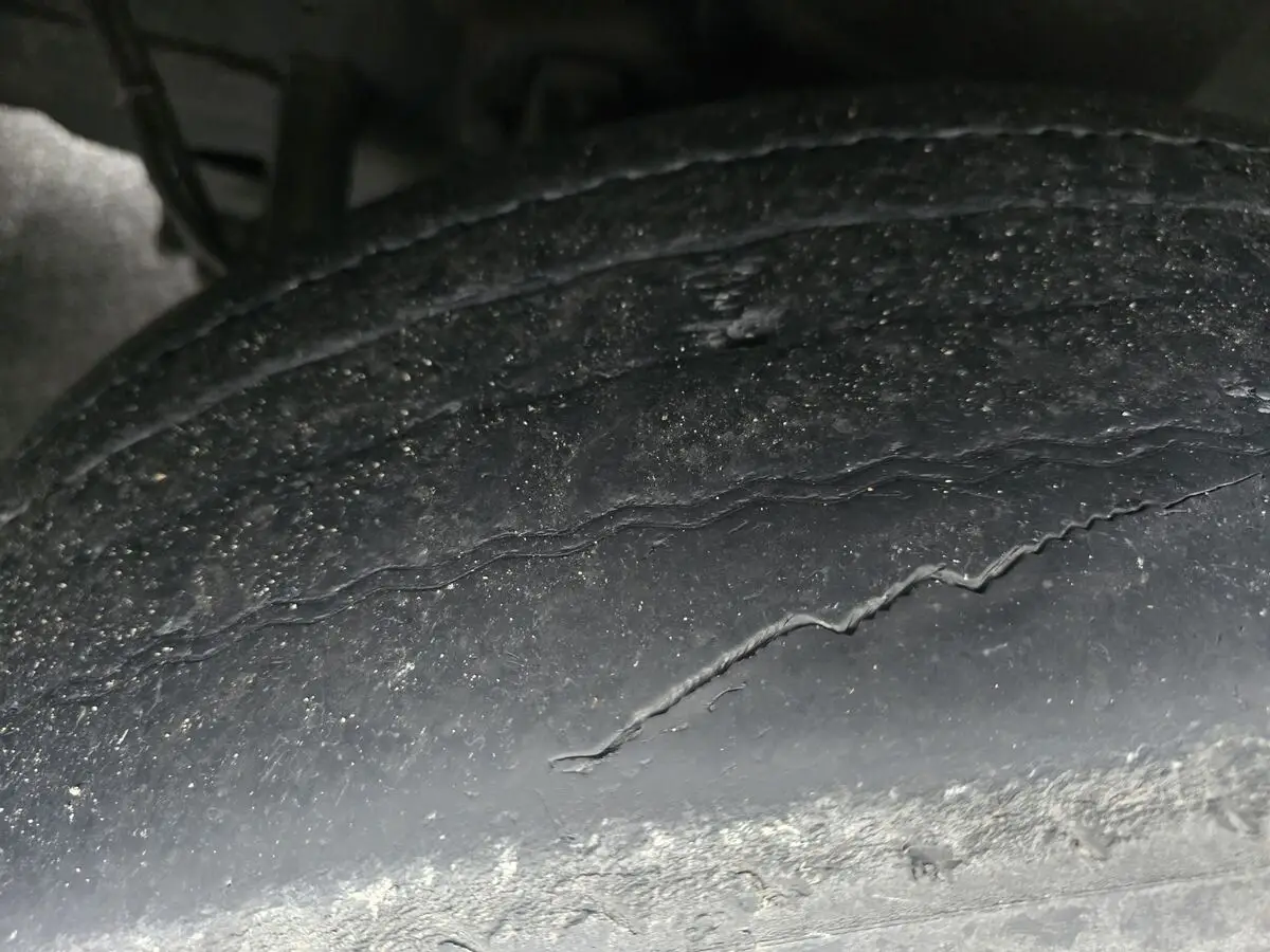 Problemy techniczne autokarów przed szkolną wycieczką