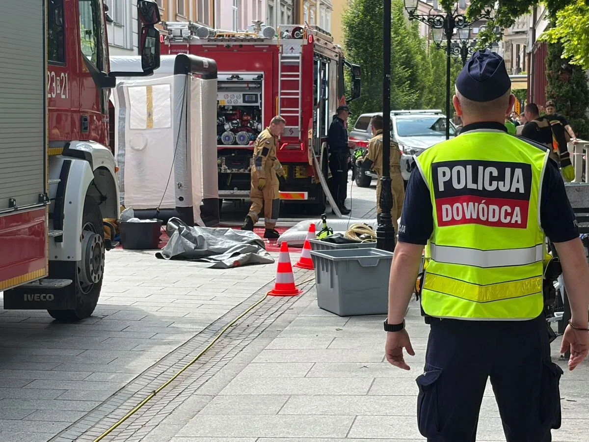 Ćwiczenia CBRN na Uniwersytecie Rzeszowskim związane z niebezpieczną przesyłką