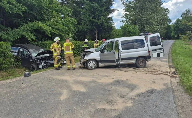 Wypadek w Błędowej Tyczyńskiej – cztery osoby trafiły do szpitala