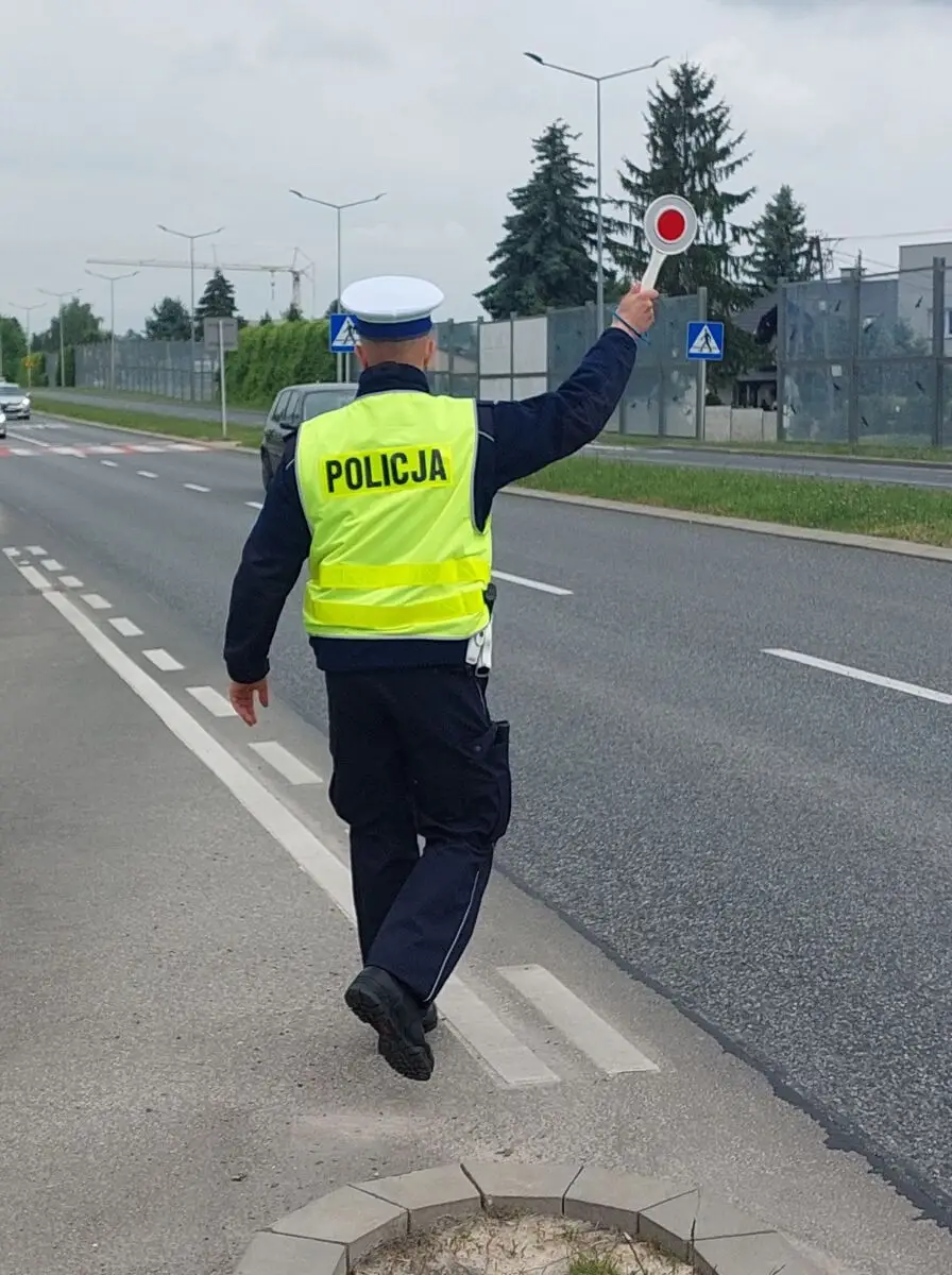 Zatrzymanie dwóch nietrzeźwych kierowców przez policję