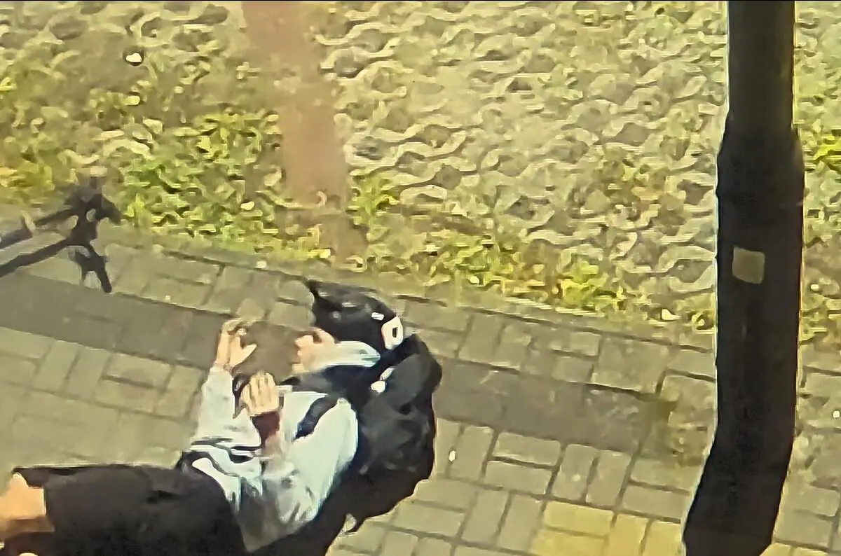 Poszukiwany mężczyzna z nagrania - sprawca kolizji drogowej